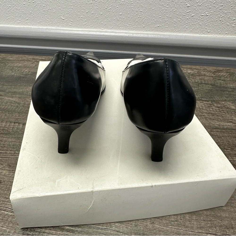 Via Spiga Black Pointed Leather 3” Heels Pumps NWB - Picture 5 of 12